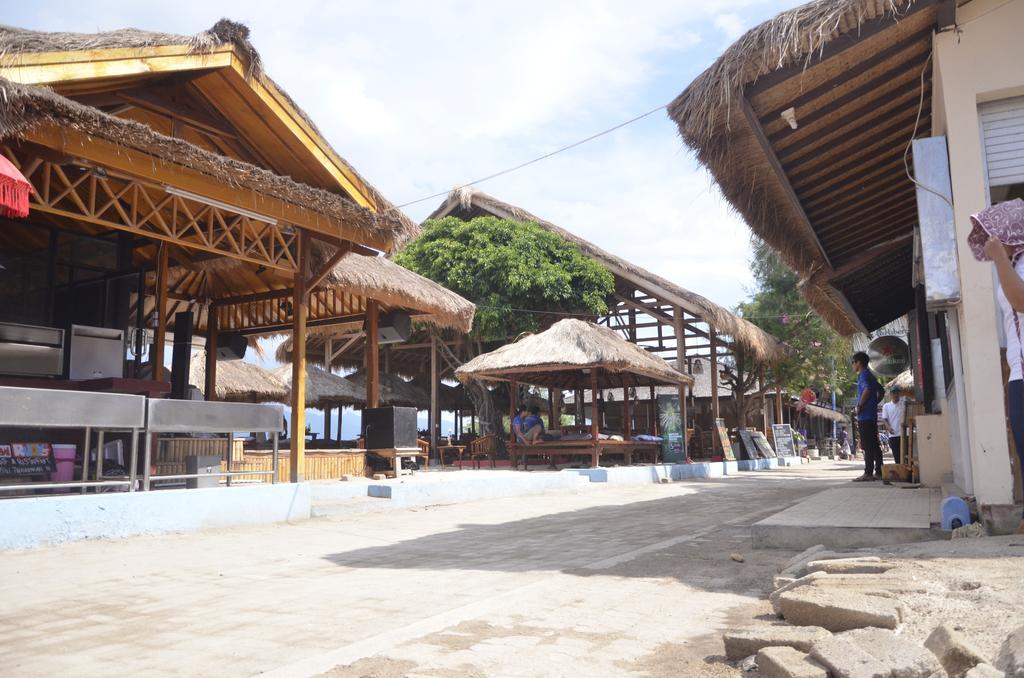 Gili Sands Hotel & Bar Gili Trawangan Exterior photo